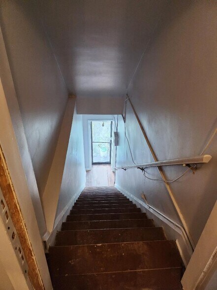 More Photos Of 5301 Harford Rd, Baltimore Office For Sale