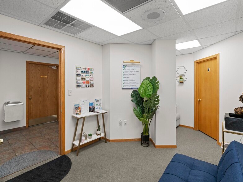 More Photos Of 4541 S 700 E, Salt Lake City Office For Sale