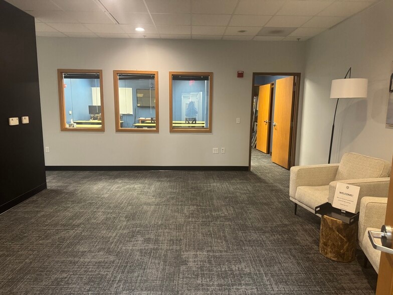 More Photos Of 8517 Excelsior Dr, Madison Office For Lease