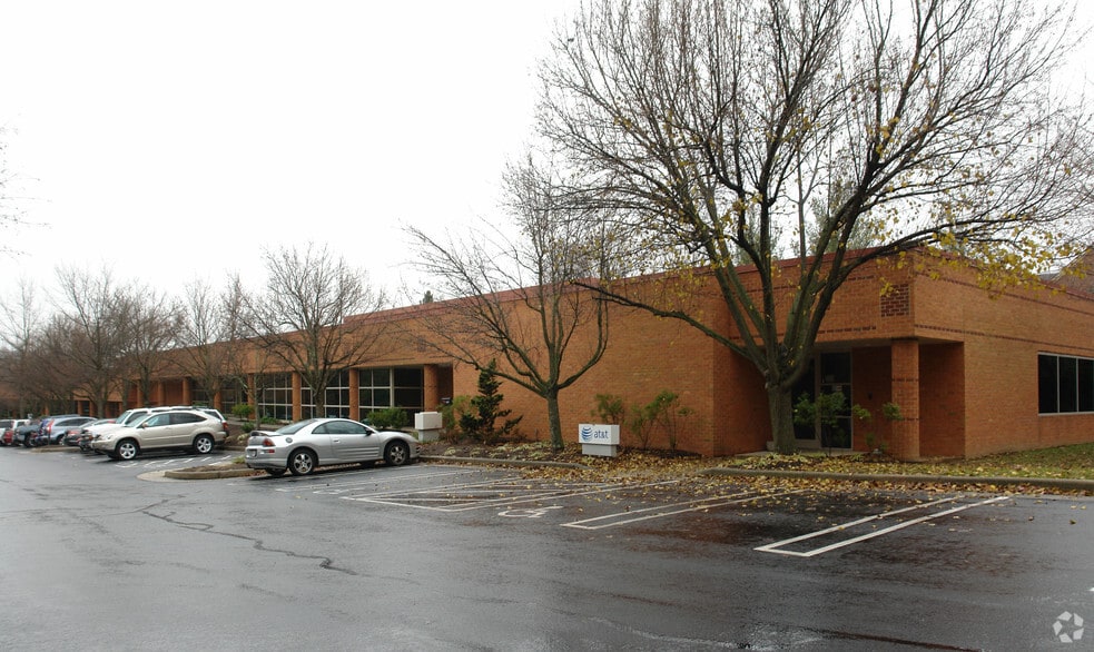More Photos Of 2800-2840 Electric Rd, Roanoke Office For Lease