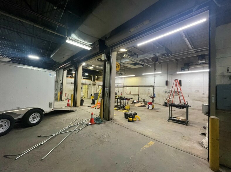 More Photos Of 24524 W 11 Mile Rd, Southfield Warehouse For Sale