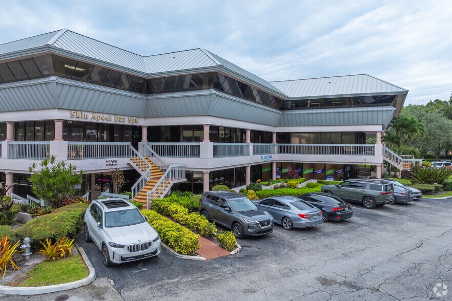 More Photos Of 21301 Powerline Rd, Boca Raton Medical For Sale