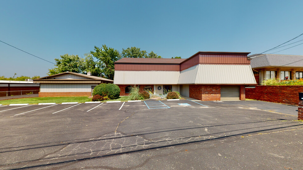 Primary Photo Of 12249 US Route 30, North Huntingdon Veterinarian Kennel For Sale