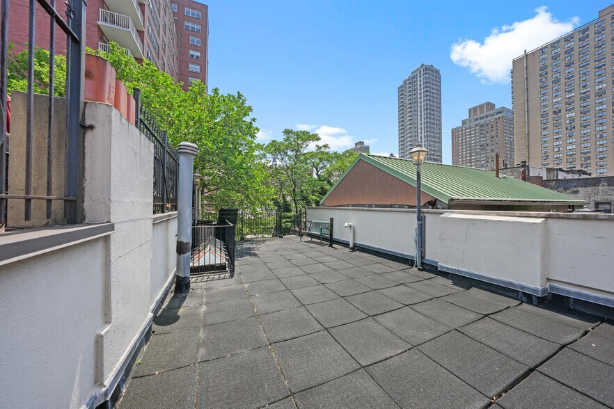 More Photos Of 248 E 33rd St, New York Apartments For Sale