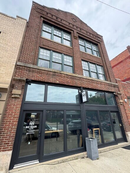 More Photos Of 108-110 E Main St, Columbus Storefront Retail Office For Sale