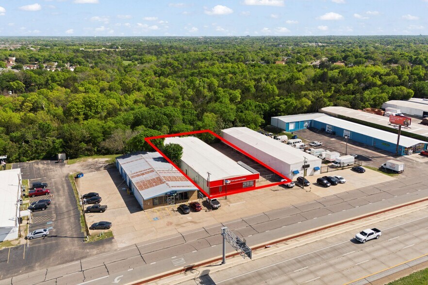More Photos Of 650 E Highway 67, Duncanville Light Distribution For Sale