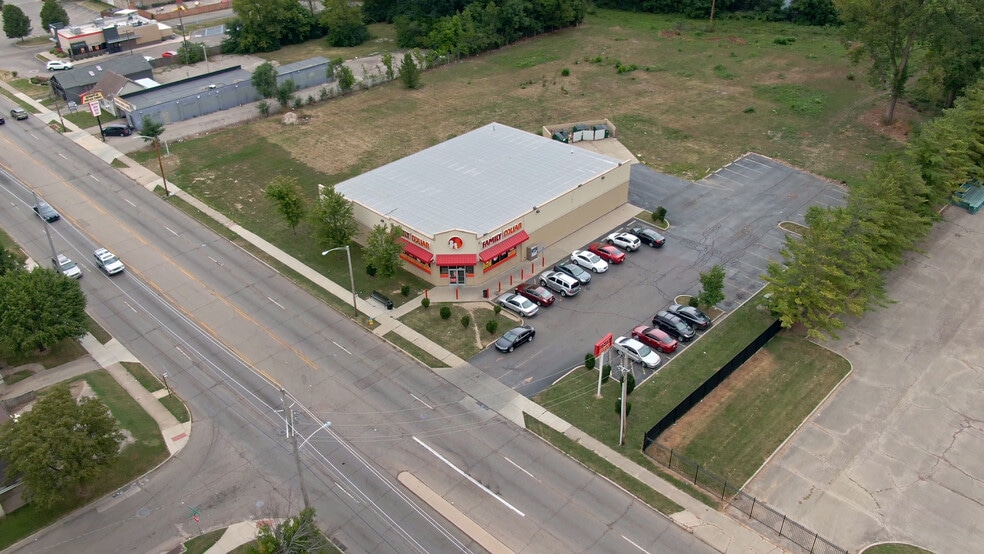 More Photos Of 1028 N Gettysburg Ave, Dayton Freestanding For Lease