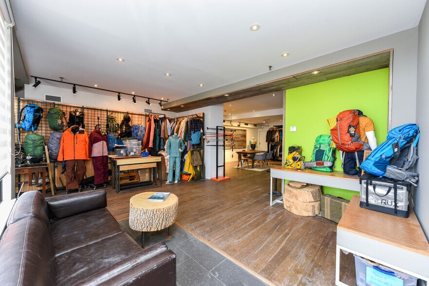 More Photos Of 750 Oakdale Rd, Toronto Light Distribution For Sale