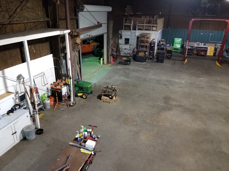 More Photos Of 410 W Canino Rd, Houston Manufacturing For Sale