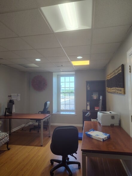 More Photos Of 50 S Pickett St, Alexandria Medical For Sale
