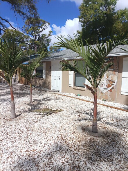 More Photos Of 311 58th Ave E, Bradenton Apartments For Sale