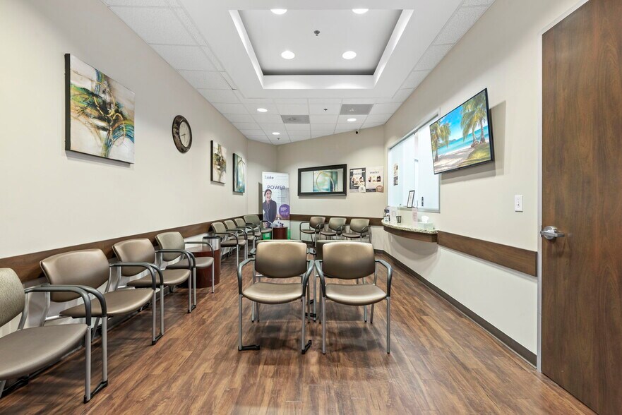 More Photos Of 7790 W Grand Pky, Richmond Medical For Lease