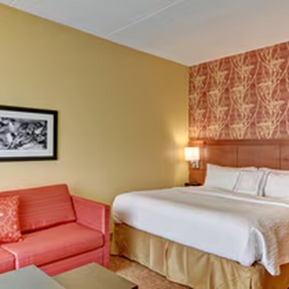 More Photos Of 30 Shaner Dr, Bridgeport Hotel For Sale