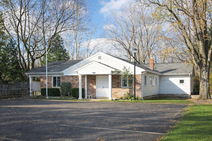 Primary Photo Of 3388 Chili Ave, Rochester Veterinarian Kennel For Lease
