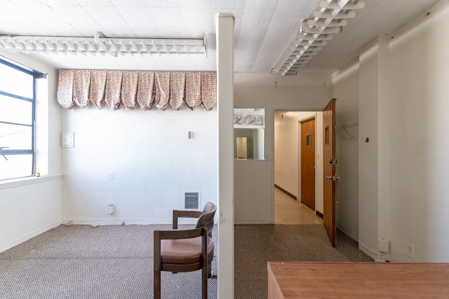 More Photos Of 6320 Windsor Mill Rd, Gwynn Oak Storefront Retail Office For Sale