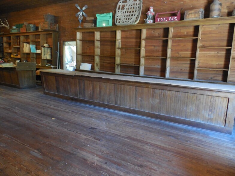 More Photos Of 10884 Nc Highway 105 S, Banner Elk Freestanding For Sale