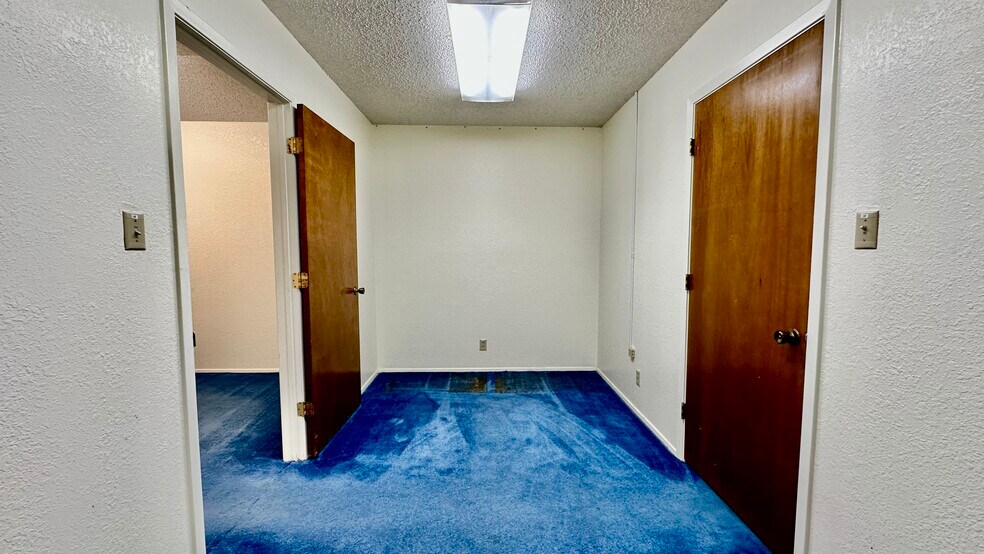 More Photos Of 115 Archer St, Jacksboro Office For Lease