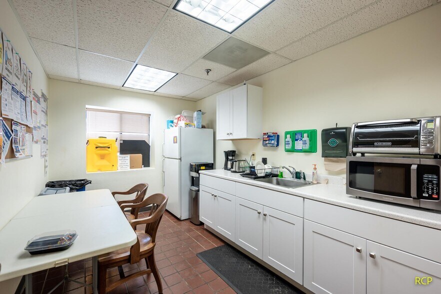 More Photos Of 1400 Kaster Rd, Saint Helens Manufacturing For Sale