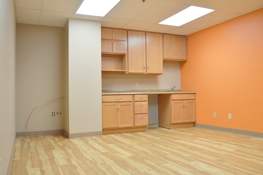 More Photos Of 6325 Gunpark Dr, Boulder Light Manufacturing For Lease