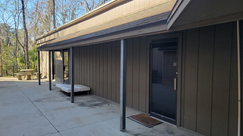 More Photos Of 2301 Park Ave, Orange Park Office For Sale