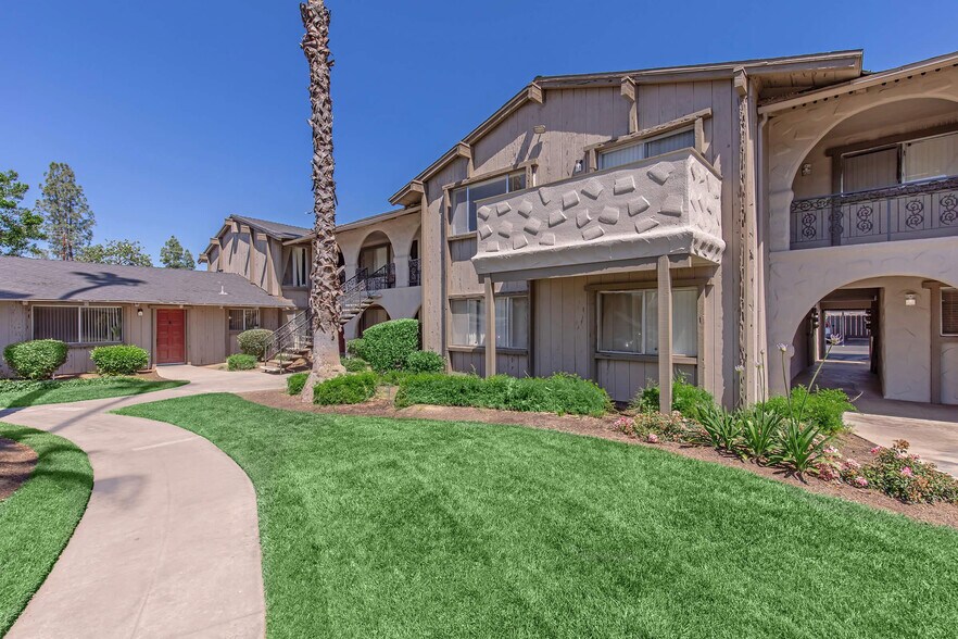 More Photos Of 526 E Barstow, Fresno Apartments For Sale