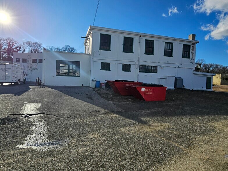 More Photos Of 173 Water St, Bridgeton Warehouse For Sale