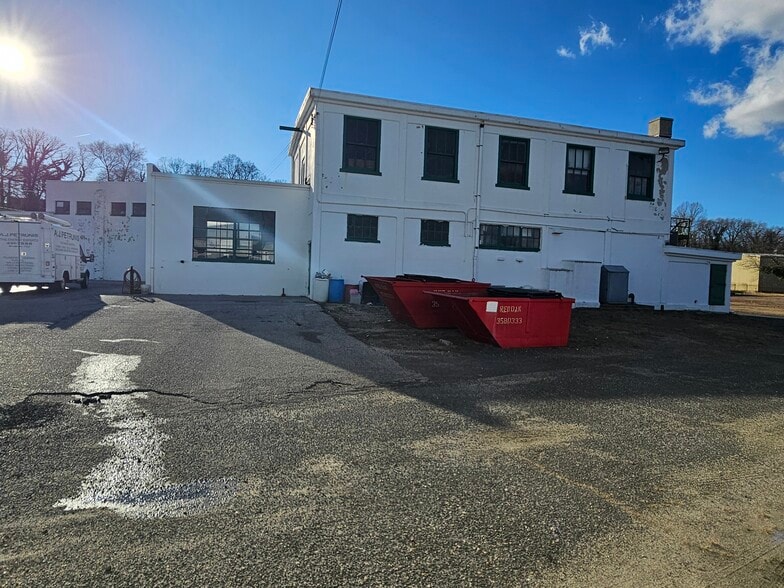More Photos Of 173 Water St, Bridgeton Warehouse For Sale