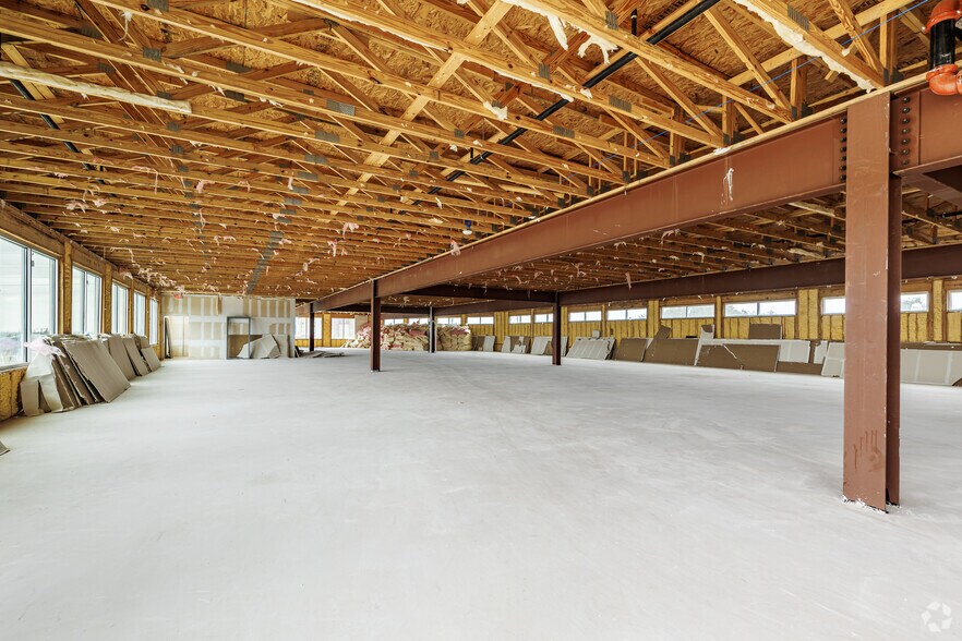 More Photos Of 1601 E Trinity Mills Rd, Carrollton Storefront Retail Office For Sale