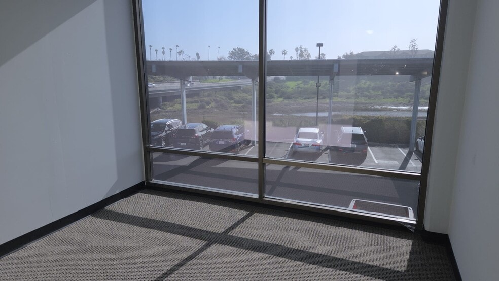 More Photos Of 22 W 35th St, National City Medical For Lease