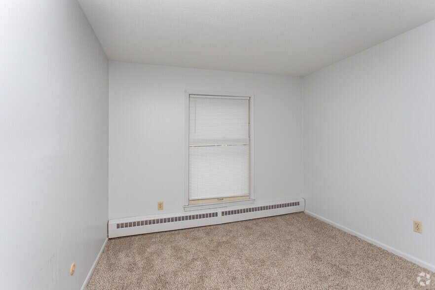 More Photos Of 1908 Camp St, Sandusky Apartments For Sale
