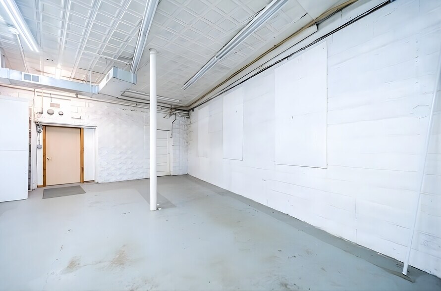More Photos Of 324 Ringwood Ave, Pompton Lakes Light Manufacturing For Lease