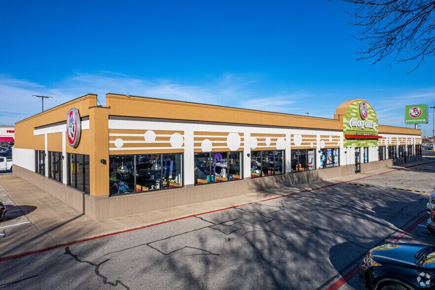 More Photos Of 3907-4025 W Airport Fwy, Irving Unknown For Lease