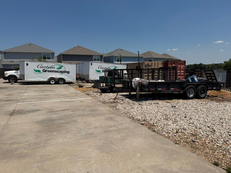 More Photos Of 414 N Kealy Ave, Lewisville Office For Sale