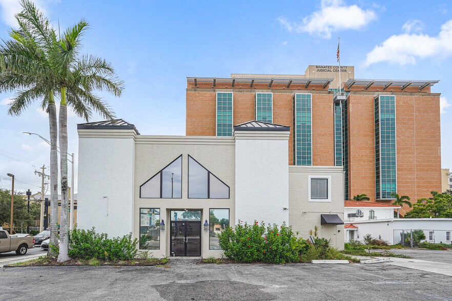 Primary Photo Of 524 9th St W, Bradenton Office For Lease