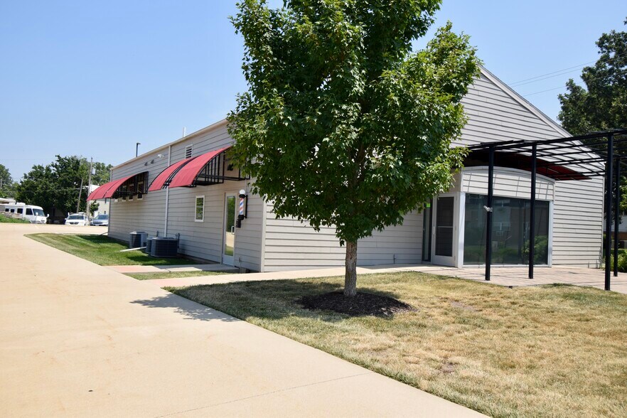 Primary Photo Of 208 Parkinson St, Normal Office For Lease