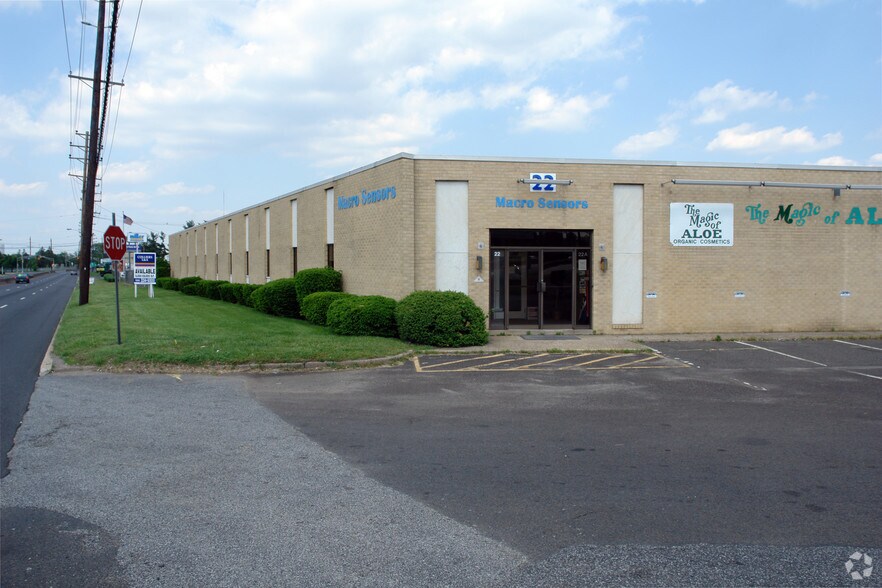 More Photos Of 7300 N Crescent Blvd, Pennsauken Unknown For Lease