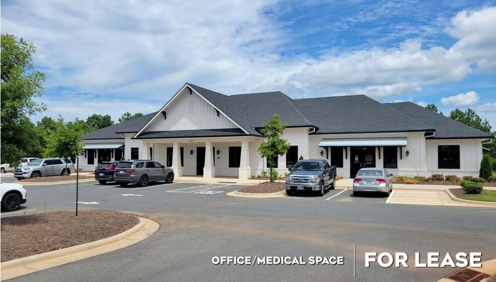 Primary Photo Of 10801 Woodland Beaver Rd, Charlotte Medical For Lease