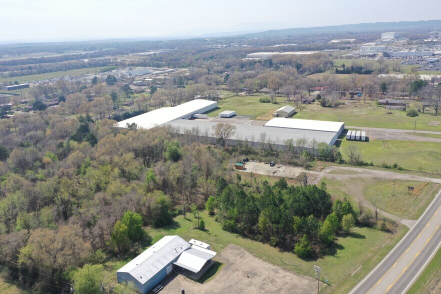 More Photos Of 3616 E Main St, Russellville Industrial For Sale