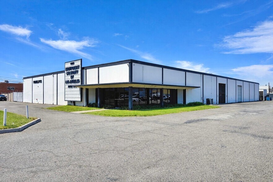 Primary Photo Of 1005 E Orangethorpe Ave, Anaheim Warehouse For Sale