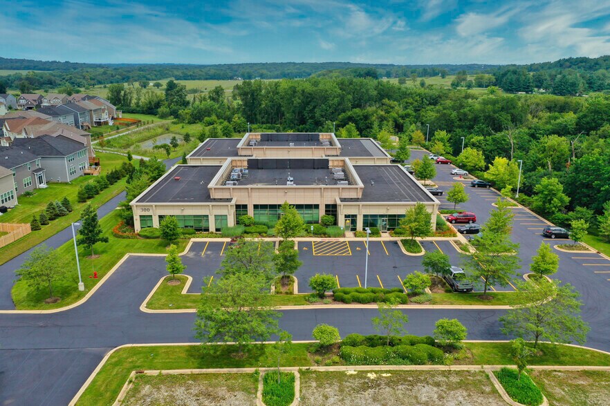 More Photos Of 320 Cardinal Dr, St Charles Medical For Lease