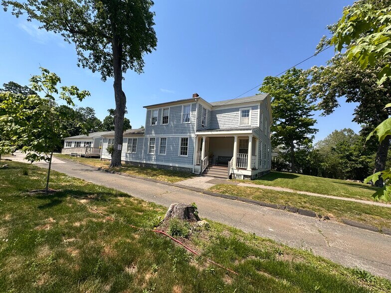 More Photos Of 13 Park St, Norwalk Office For Lease