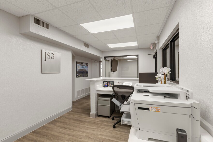 More Photos Of 2003 W Wall St, Midland Office For Sale