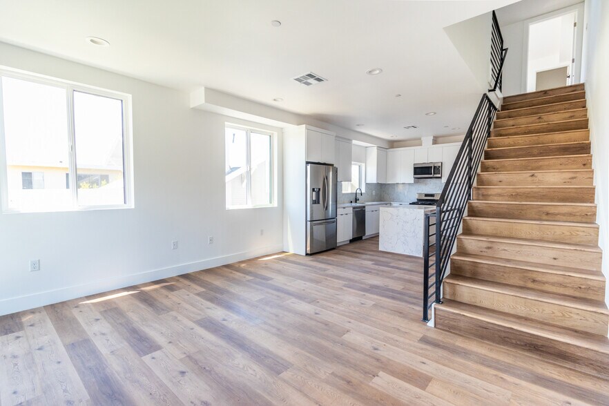 More Photos Of 4505 18th, Los Angeles Apartments For Sale