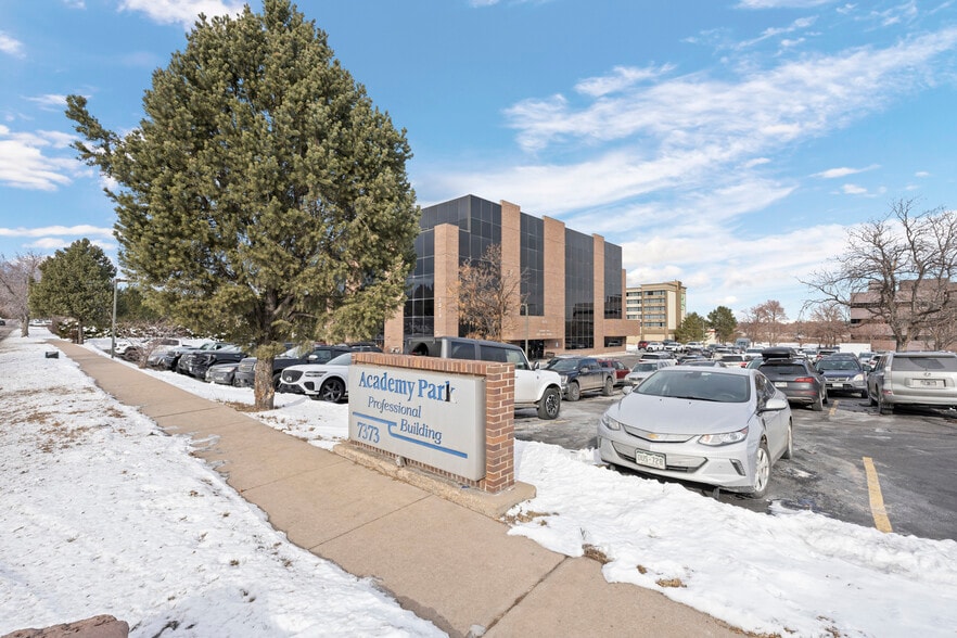 More Photos Of 7373 W Jefferson Ave, Lakewood Medical For Sale