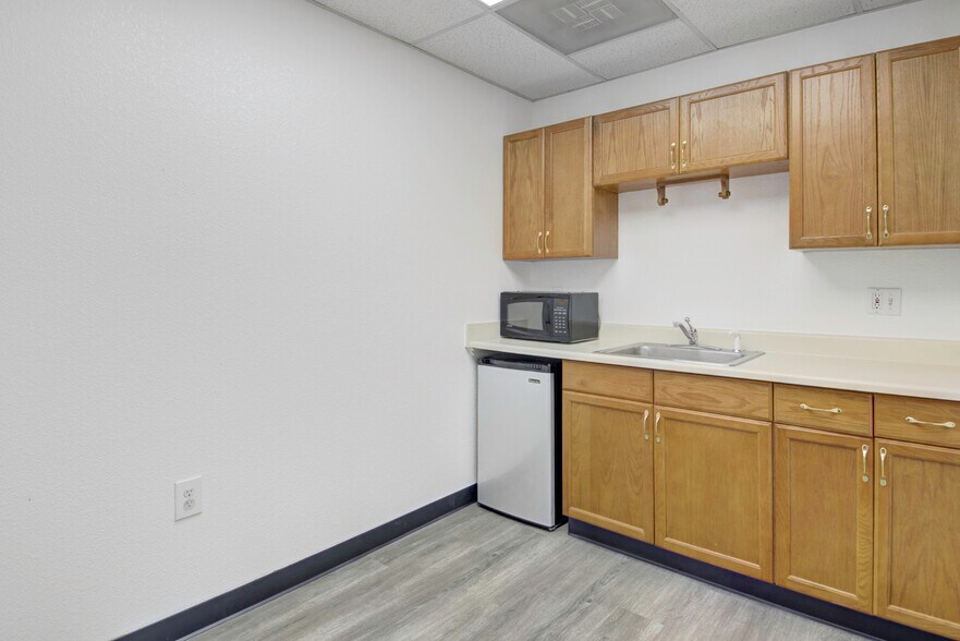 More Photos Of 5715 Fairfax St, Commerce City Warehouse For Lease