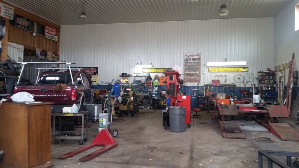 More Photos Of 228 S Chester Pike, Glenolden Auto Repair For Lease