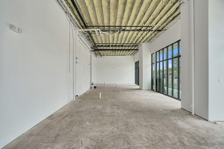 More Photos Of 401 Pembroke, Hallandale Beach Apartments For Lease