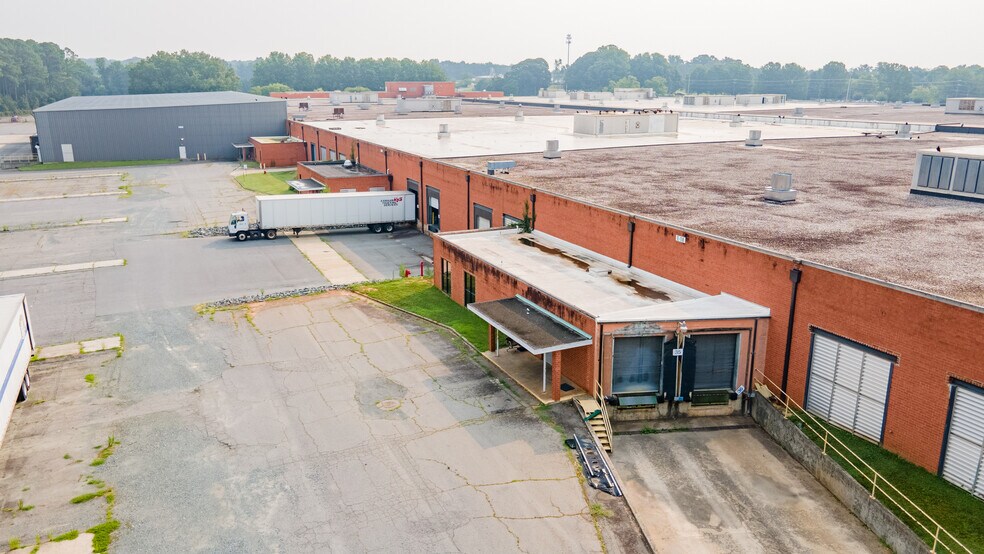 More Photos Of 401 W Hanes Mill Rd, Winston-Salem Manufacturing For Lease