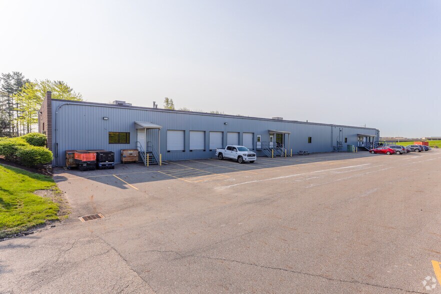 More Photos Of 5590 Lauby Rd, Canton Office For Lease