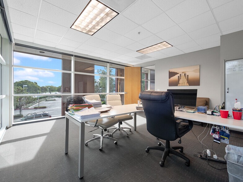 More Photos Of 8900 Research Dr, Irvine Research And Development For Lease